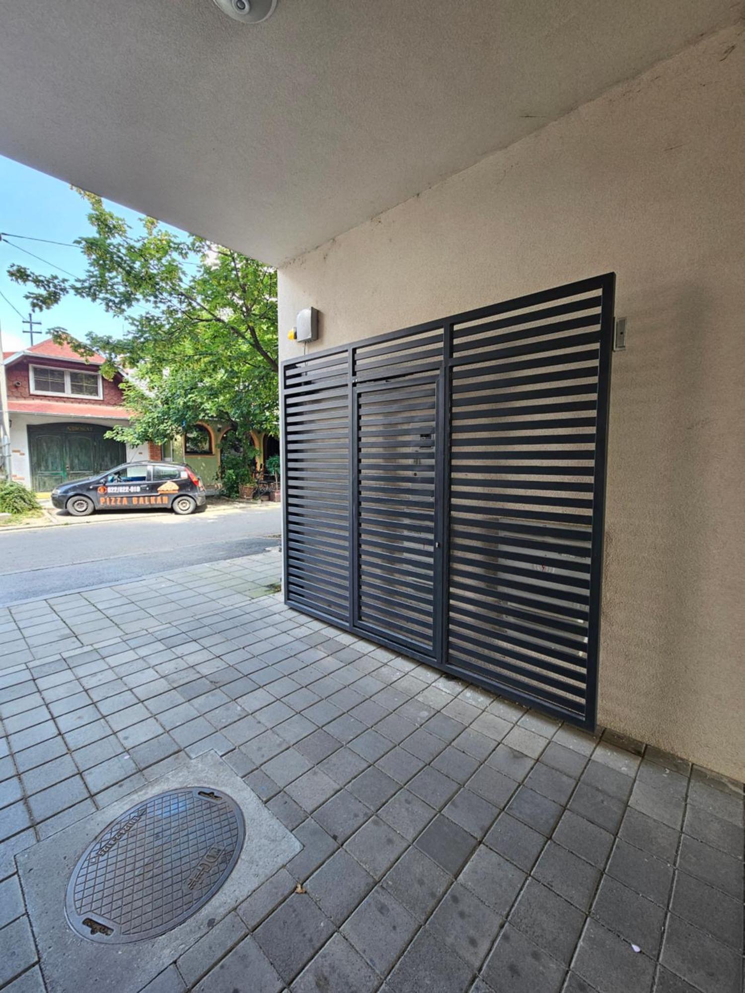 Apartman Sky Sremska Mitrovica Exterior foto